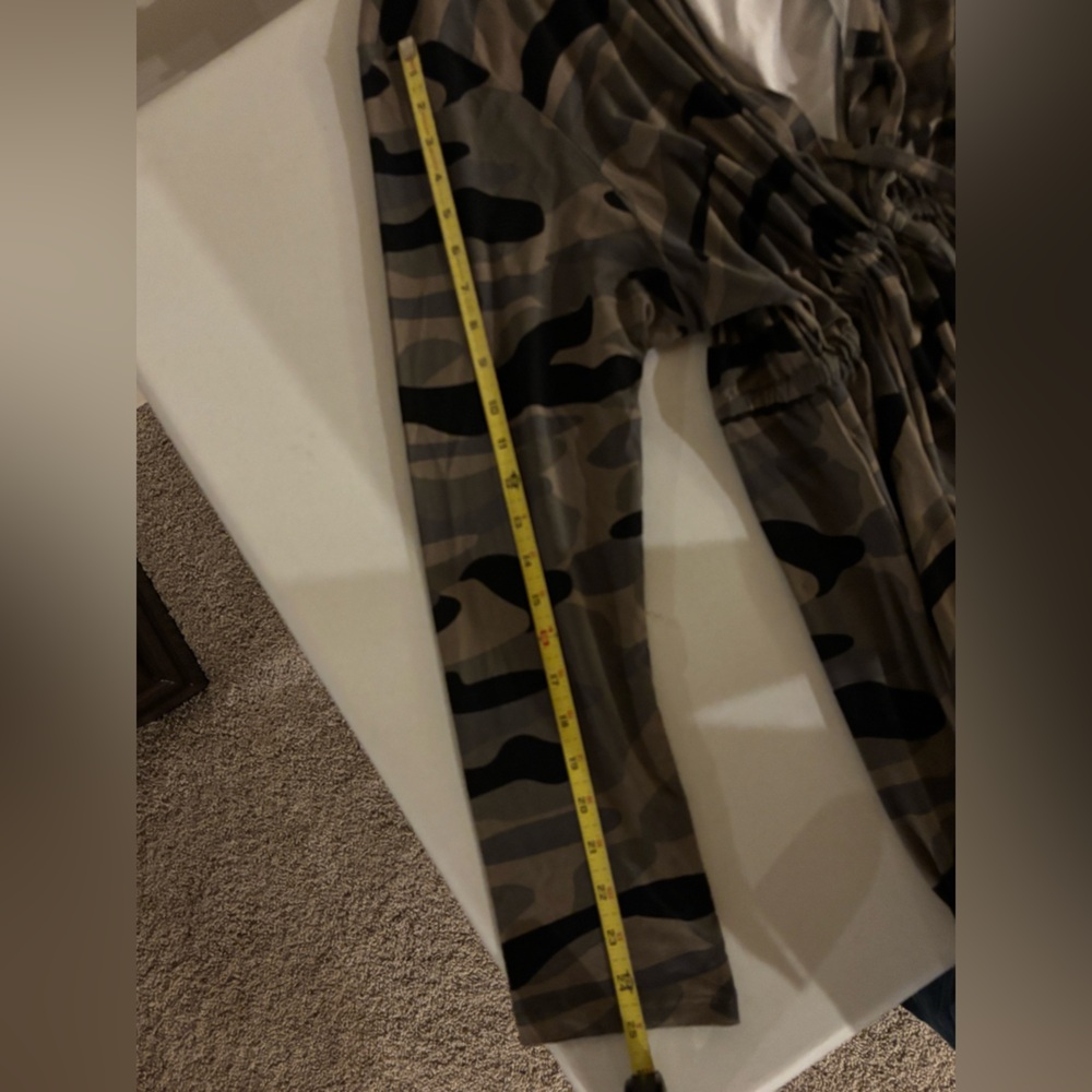 NWT Torrid Camouflage Utility Jacket with Hood and Drawstring Waist - Picture 9 of 9